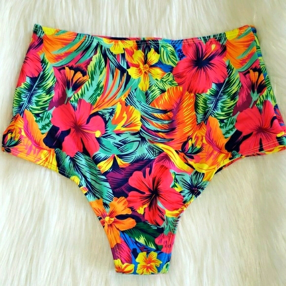 Floral Highwaisted Ruffle Hem Bikini Set - Picture 6 of 8